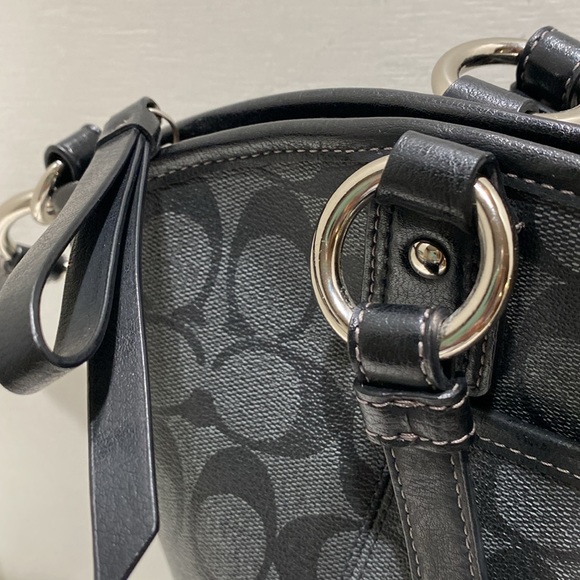 COACH (#F19816) “Peyton” Grey/ Black Logo Signature Coated Canvas Tote Bag - Picture 4 of 15